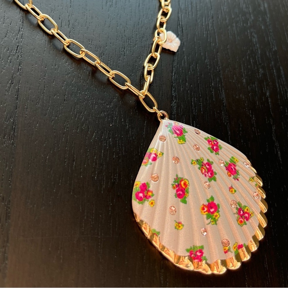 NWT Betsey Johnson Pink Flower Seashell Gold Tone Necklace w/Rhinestone Accents - Picture 5 of 7